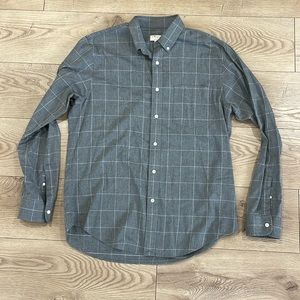 Club Monaco long sleeve button down size large.